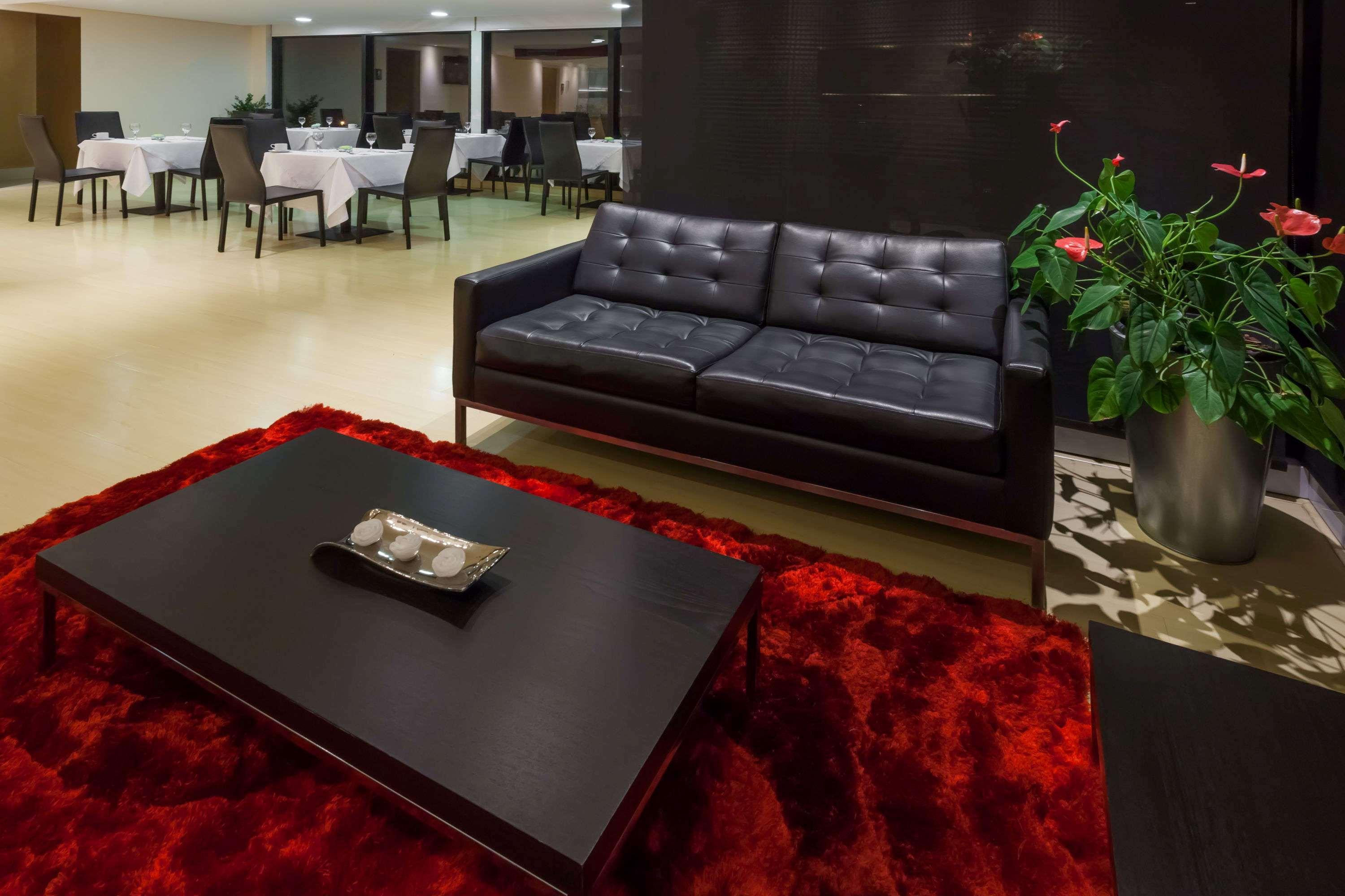 ホテル ウィンダム ボゴタ エクステリア 写真 The lounge at the airport