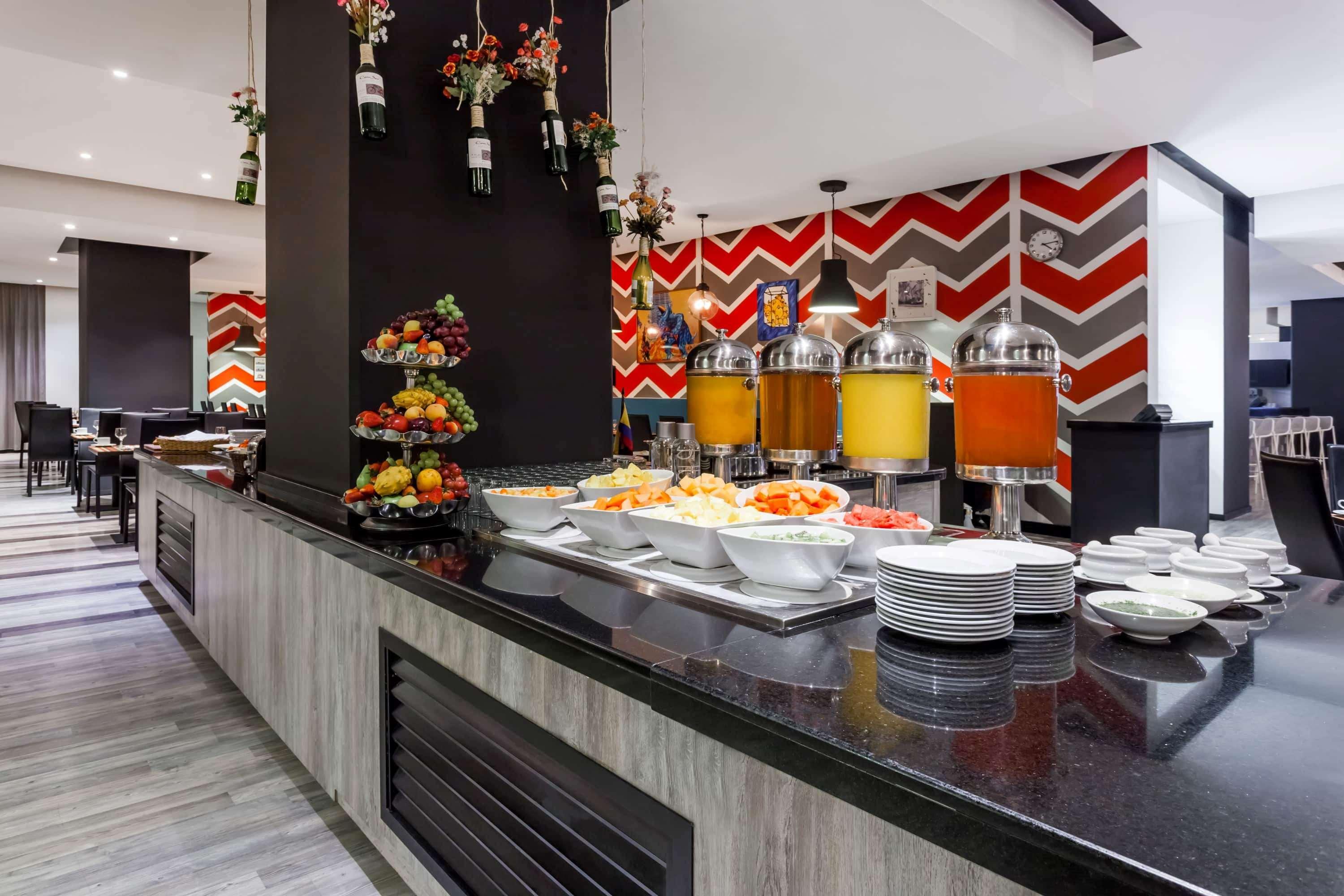 ホテル ウィンダム ボゴタ エクステリア 写真 The buffet at the hotel