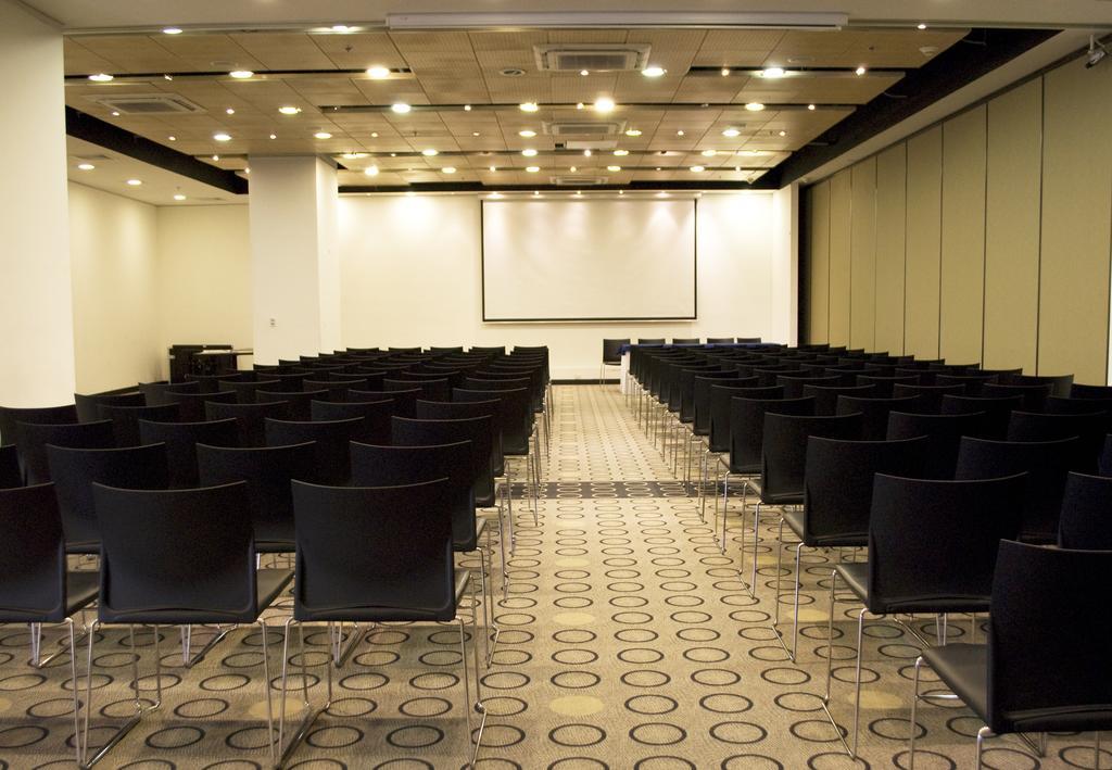 ホテル ウィンダム ボゴタ エクステリア 写真 A typical conference room