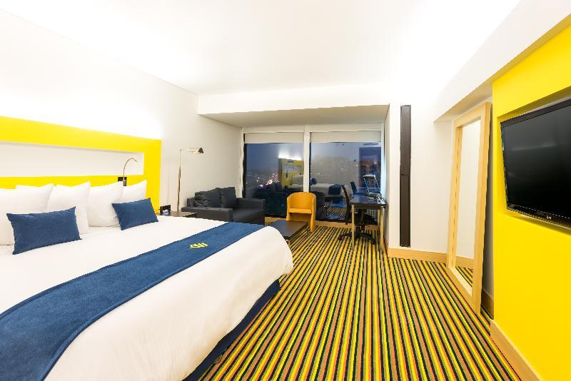 ホテル ウィンダム ボゴタ エクステリア 写真 A room at the hotel