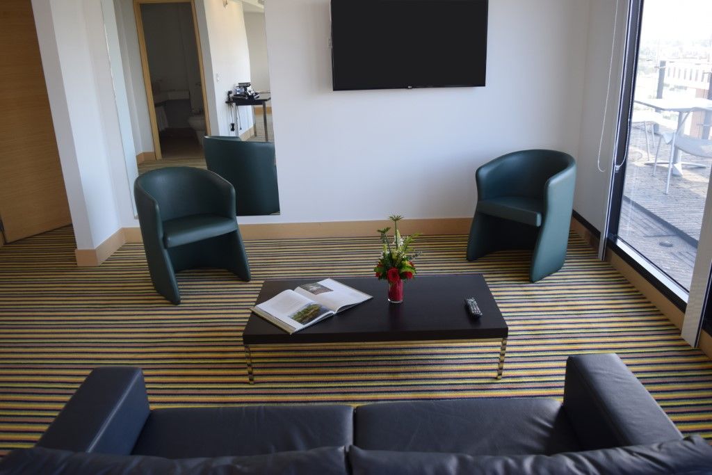 ホテル ウィンダム ボゴタ エクステリア 写真 A room at the hotel